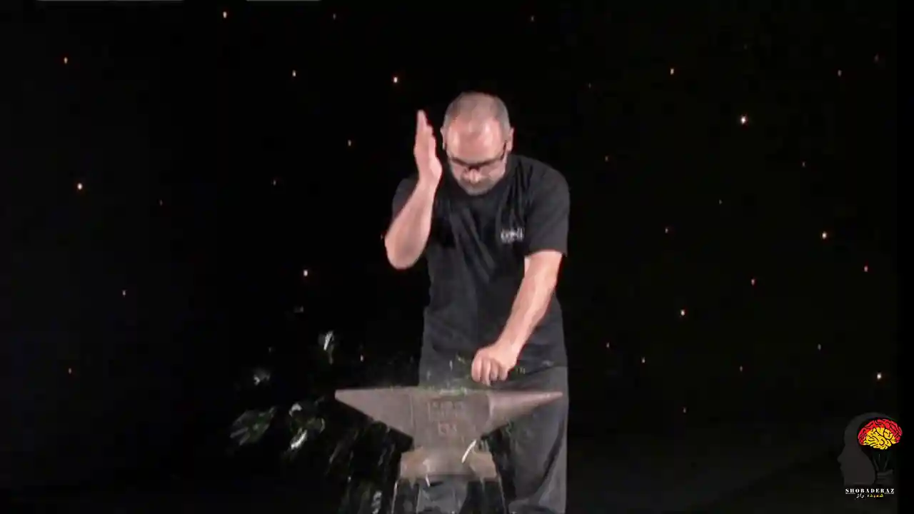 آموزش شکستن بطری شیشه ای با لبه دست