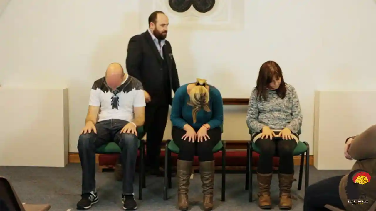 آموزش دستی بر هیپنوتیزم و تمرکز ذهن