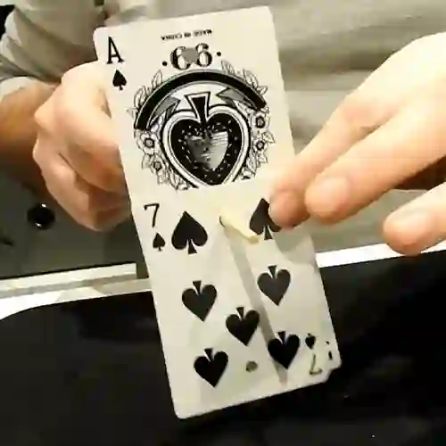 پاسور داخل چوب سوشی