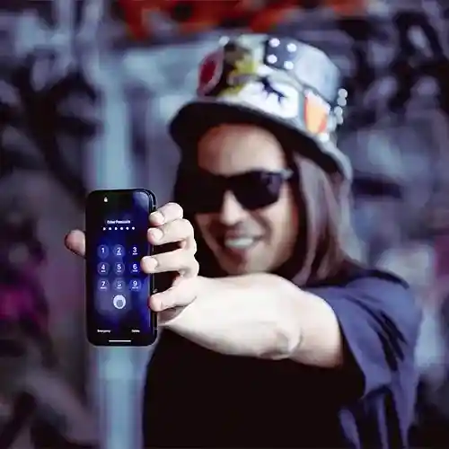 شعبده بازی با موبایل آیفون (کنترل کامل گوشی آیفون)